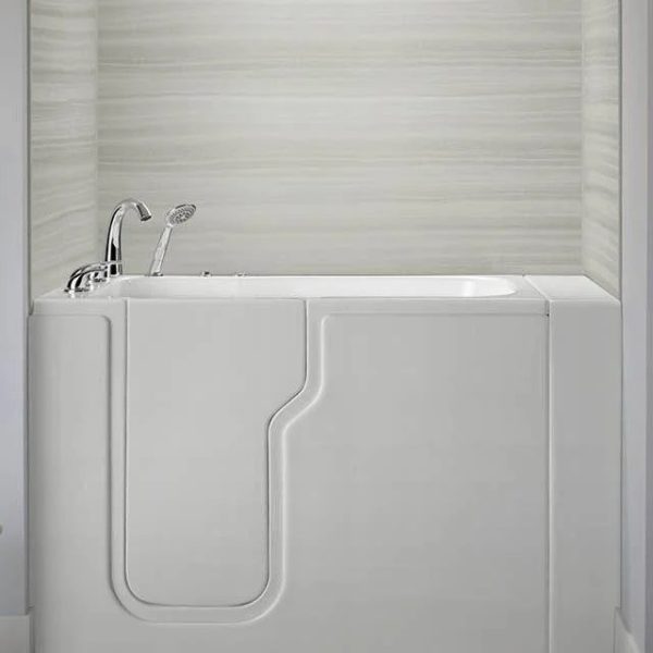 imgi_4_Blurb-walkin-tub2-640x800